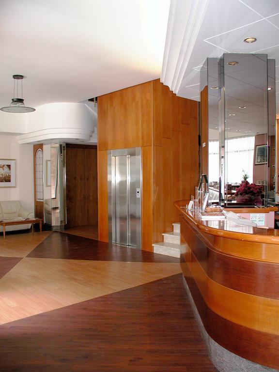 Hotel Frate Sole Assisi Exterior photo